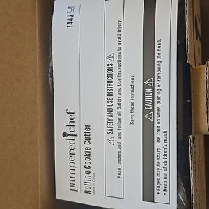 Pampered Chef Rolling Cookie Cutter #1442 Brand New In Box -Retired